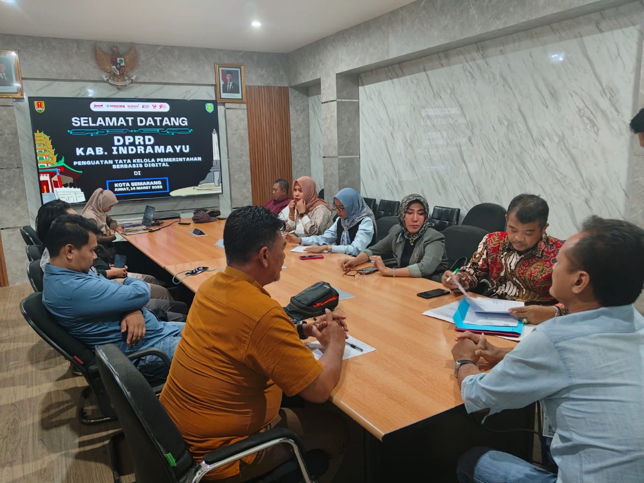 DISKOMINFO Kota Semarang Terima Kunjungan DPRD Kabupaten Indramayu untuk Penguatan Tata Kelola Pemerintahan Digital